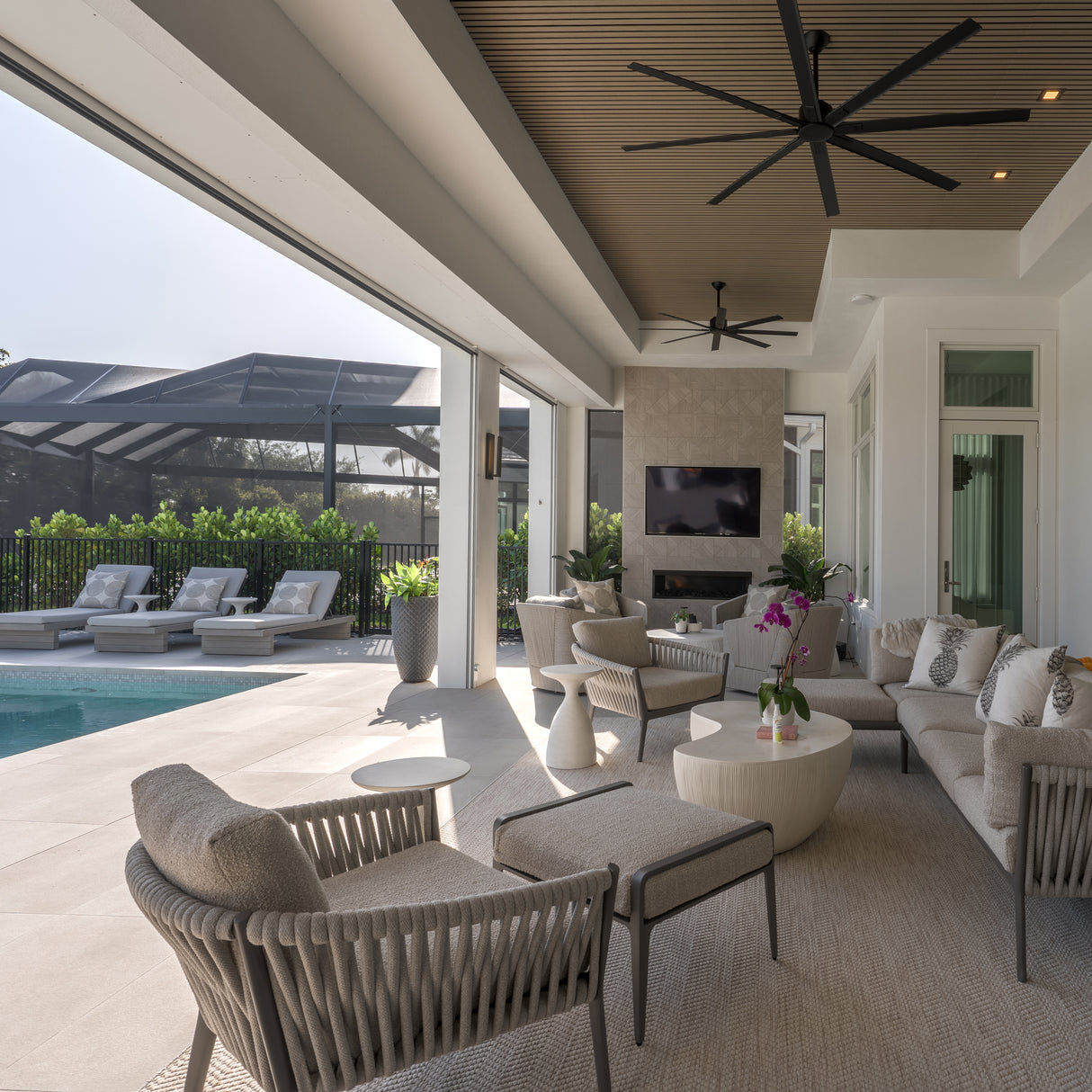 Cream & Cream Black Corner Trim